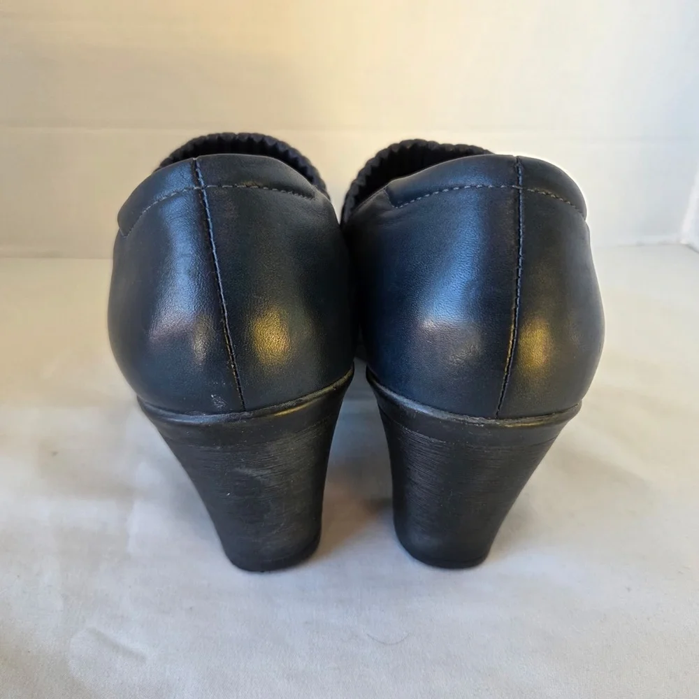 Clarks Bendables Women  Thoughtful Q Block Heel Navy Leather Slip Ons Size 8.5M - Picture 2 of 8